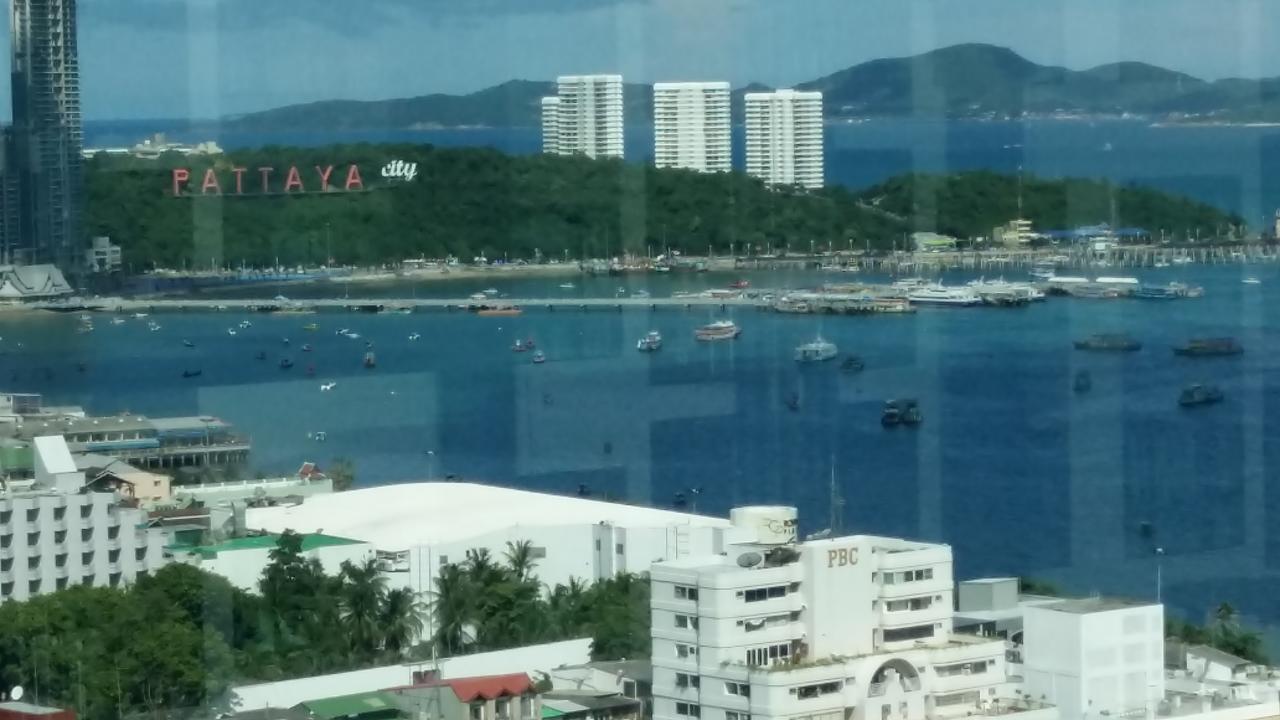 The Base Central Pattaya By Nkl Buitenkant foto
